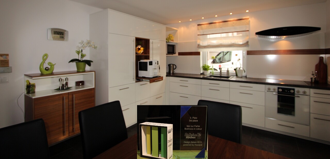 Mut zur Farbe – Welche, entscheiden die Küchenbesitzer. Mut zur Farbe – Welche, entscheiden die Küchenbesitzer.