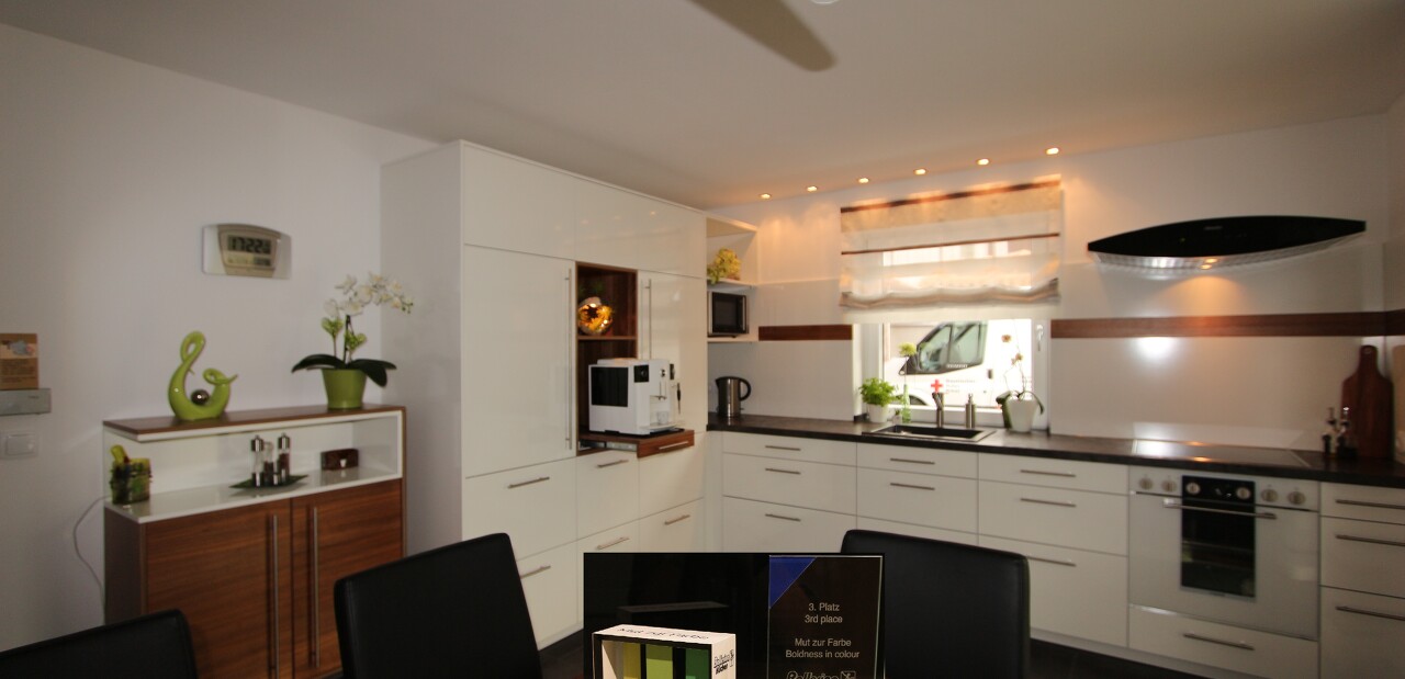 Beispiele individuell geplanter Kücheneinrichtungen Beispiele individuell geplanter Kücheneinrichtungen